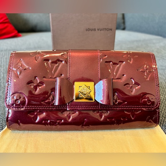Louis Vuitton Monogram Vernis wallet - Picture 6 of 8